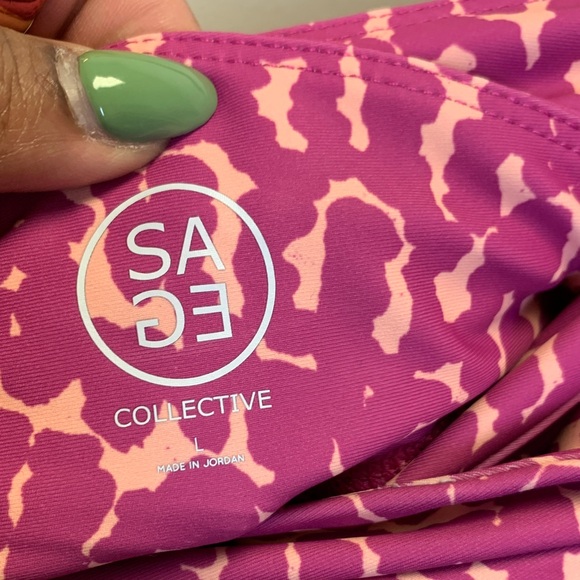 Sage Pink and Cream Patterned Women's Bike Shorts - Picture 2 of 4